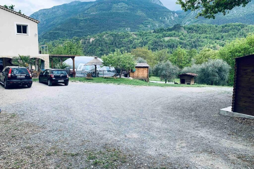 2P Au Coeur Des Montagnes Avec Piscine Chauffee Apartment Puget-Théniers Exterior foto